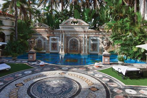 casa di versace a miami|versace mansion miami beach fl.